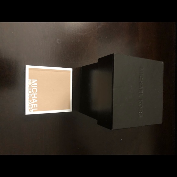 Michael Kors Gray Titanium Large Runway Chrono - Picture 3 of 3